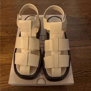 Pilcro platform, fisherman sandals Brand New w/box